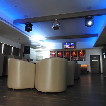 Hotel Annamalai Bahur Екстер'єр фото