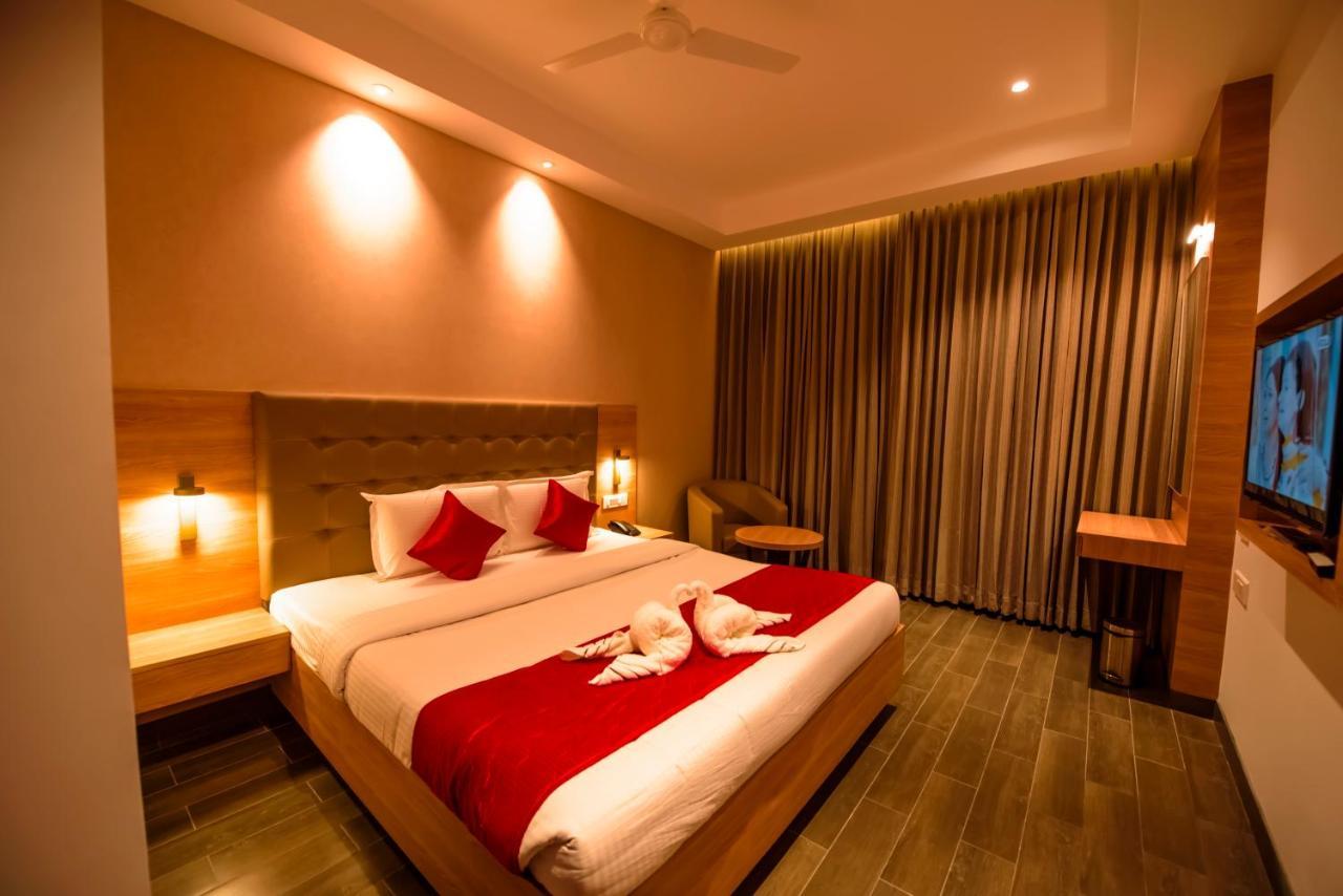 Hotel Annamalai Bahur Екстер'єр фото