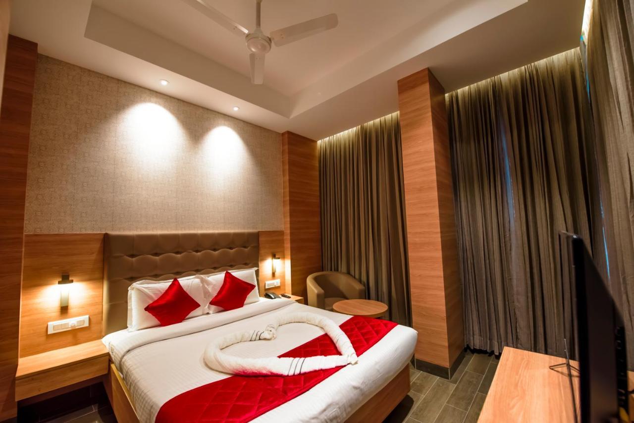 Hotel Annamalai Bahur Екстер'єр фото