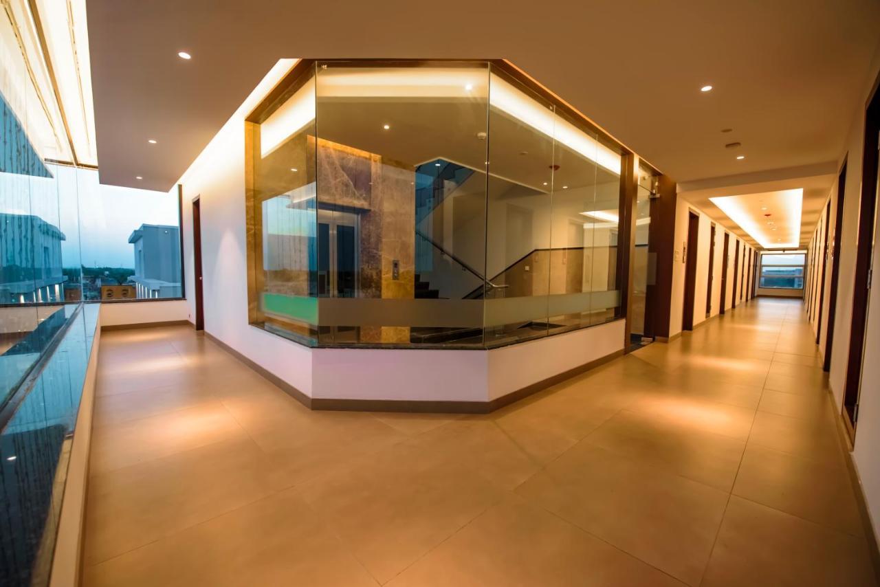 Hotel Annamalai Bahur Екстер'єр фото